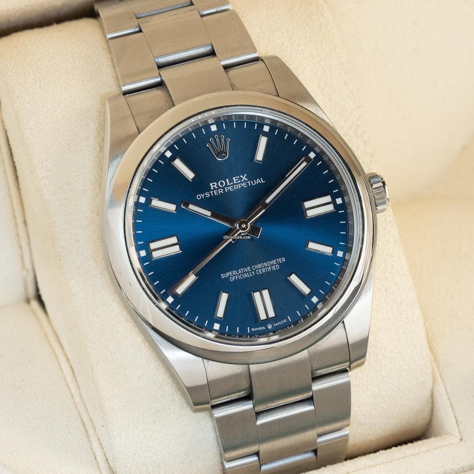 Rolex Oyster Perpetual Ref. 124300 Full Set