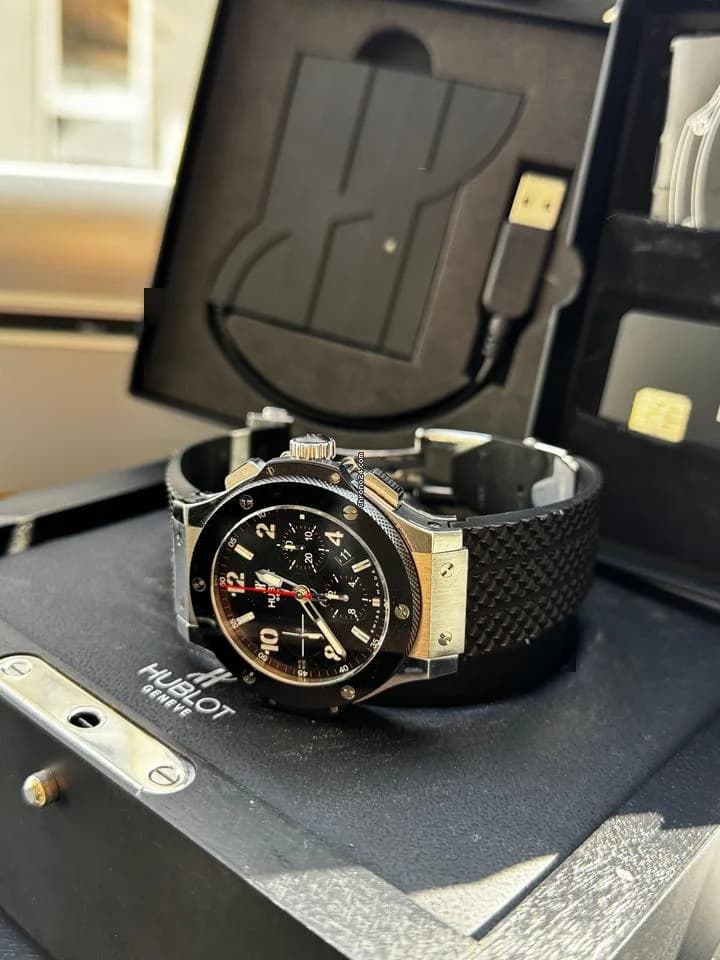 Hublot Big Bang Hublot Big Bang 301.SB.131.RX Chronograph Ceramic Carbon