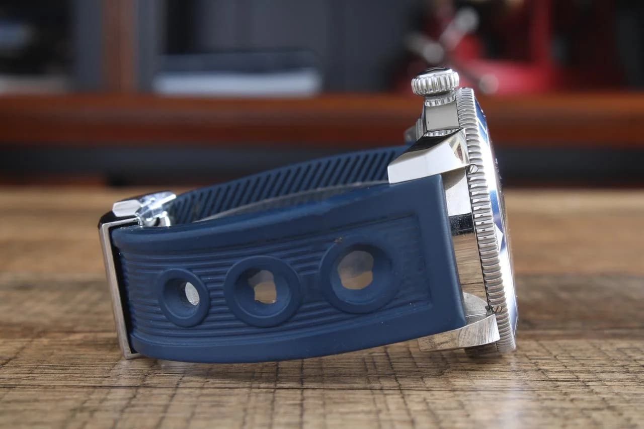 Breitling Superocean Heritage 46 - Thumbnail 6