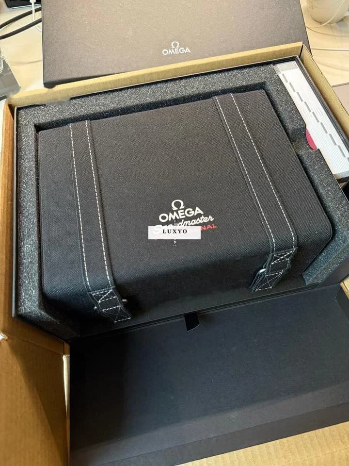 Omega Speedmaster Moonshine Gold, 2023, DE Full Set, Pikachu Dial - Thumbnail 11