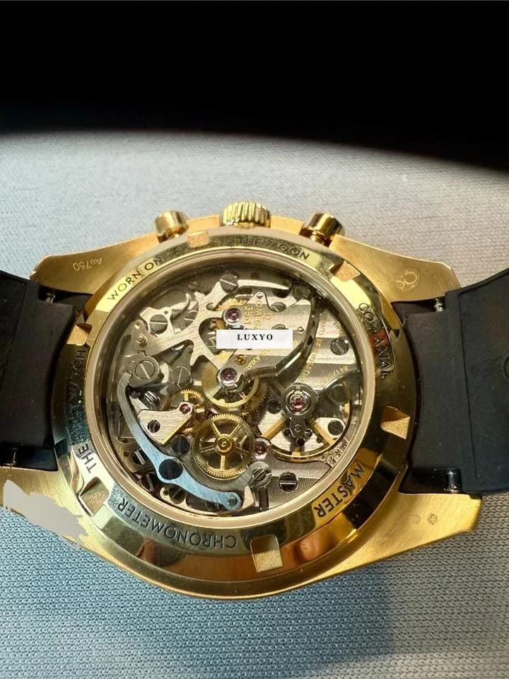 Omega Speedmaster Moonshine Gold, 2023, DE Full Set, Pikachu Dial - Thumbnail 3