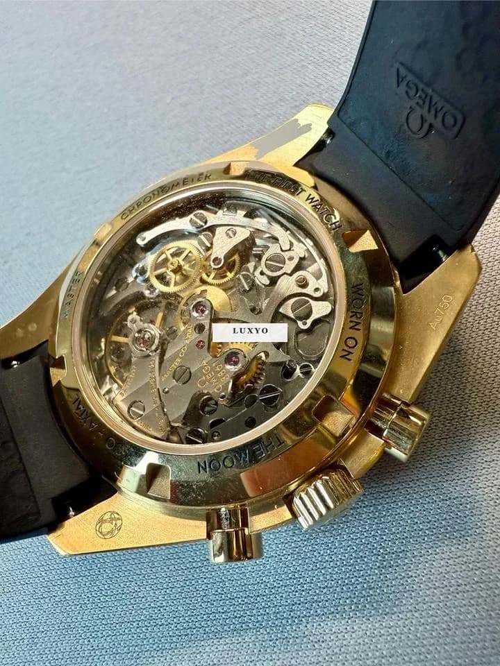 Omega Speedmaster Moonshine Gold, 2023, DE Full Set, Pikachu Dial - Thumbnail 4