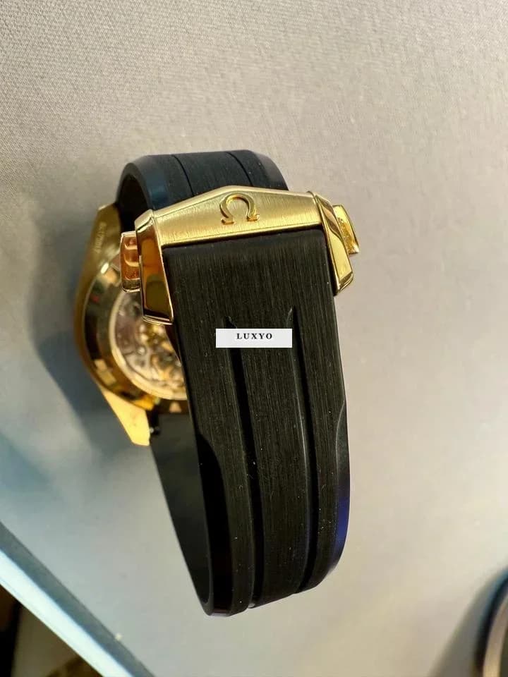 Omega Speedmaster Moonshine Gold, 2023, DE Full Set, Pikachu Dial - Thumbnail 5