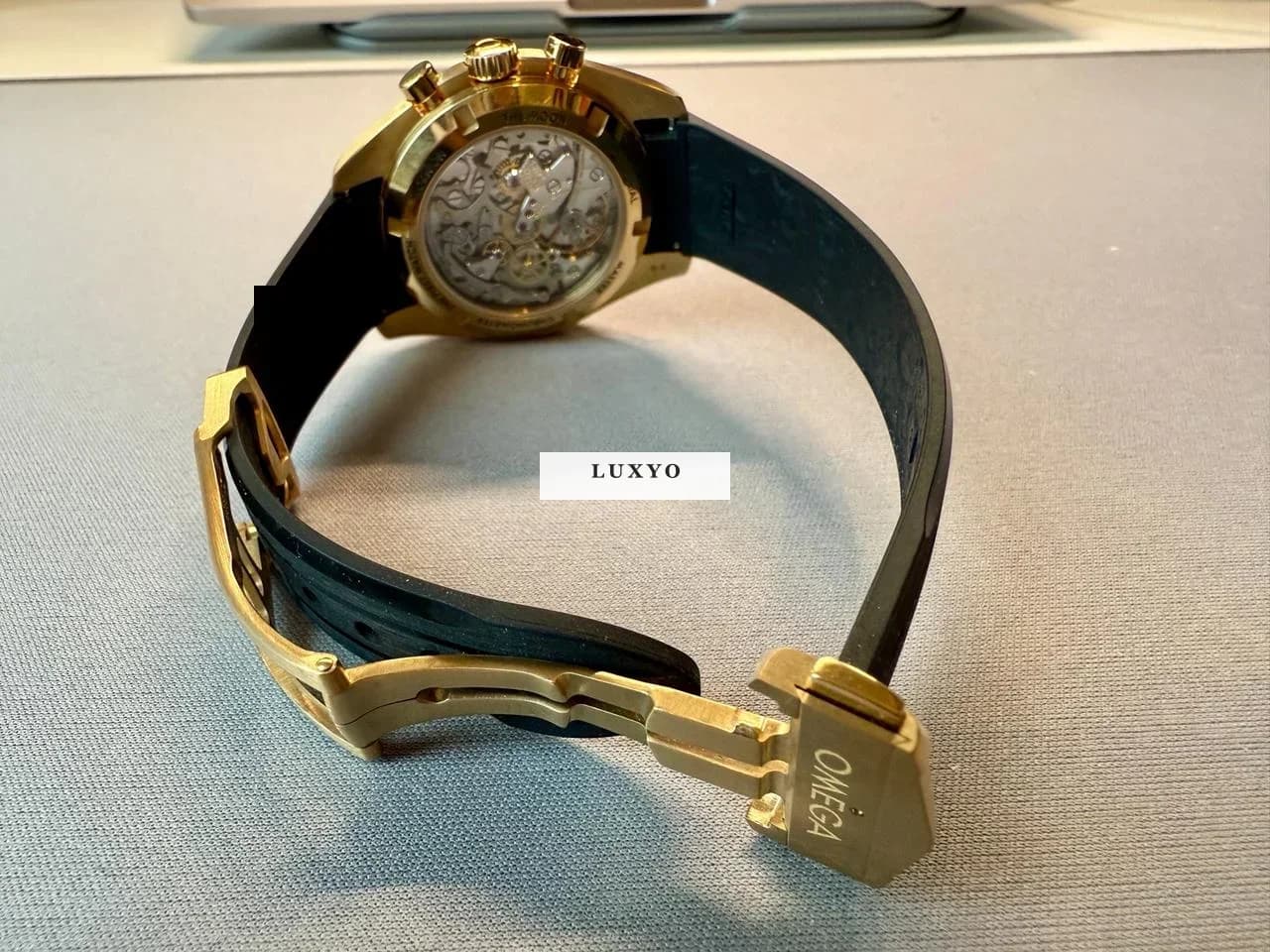 Omega Speedmaster Moonshine Gold, 2023, DE Full Set, Pikachu Dial - Thumbnail 6