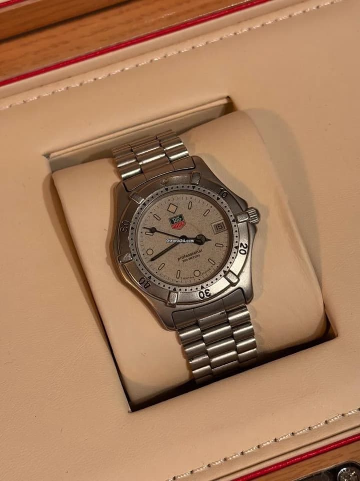 TAG Heuer 2000 Professional