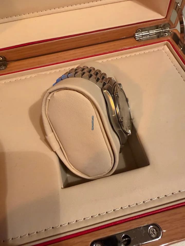 TAG Heuer 2000 Professional - Thumbnail 3