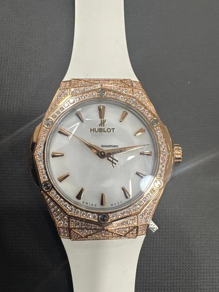 Hublot Classic Fusion Orlinski King Gold White Pavé 40mm - Image 1