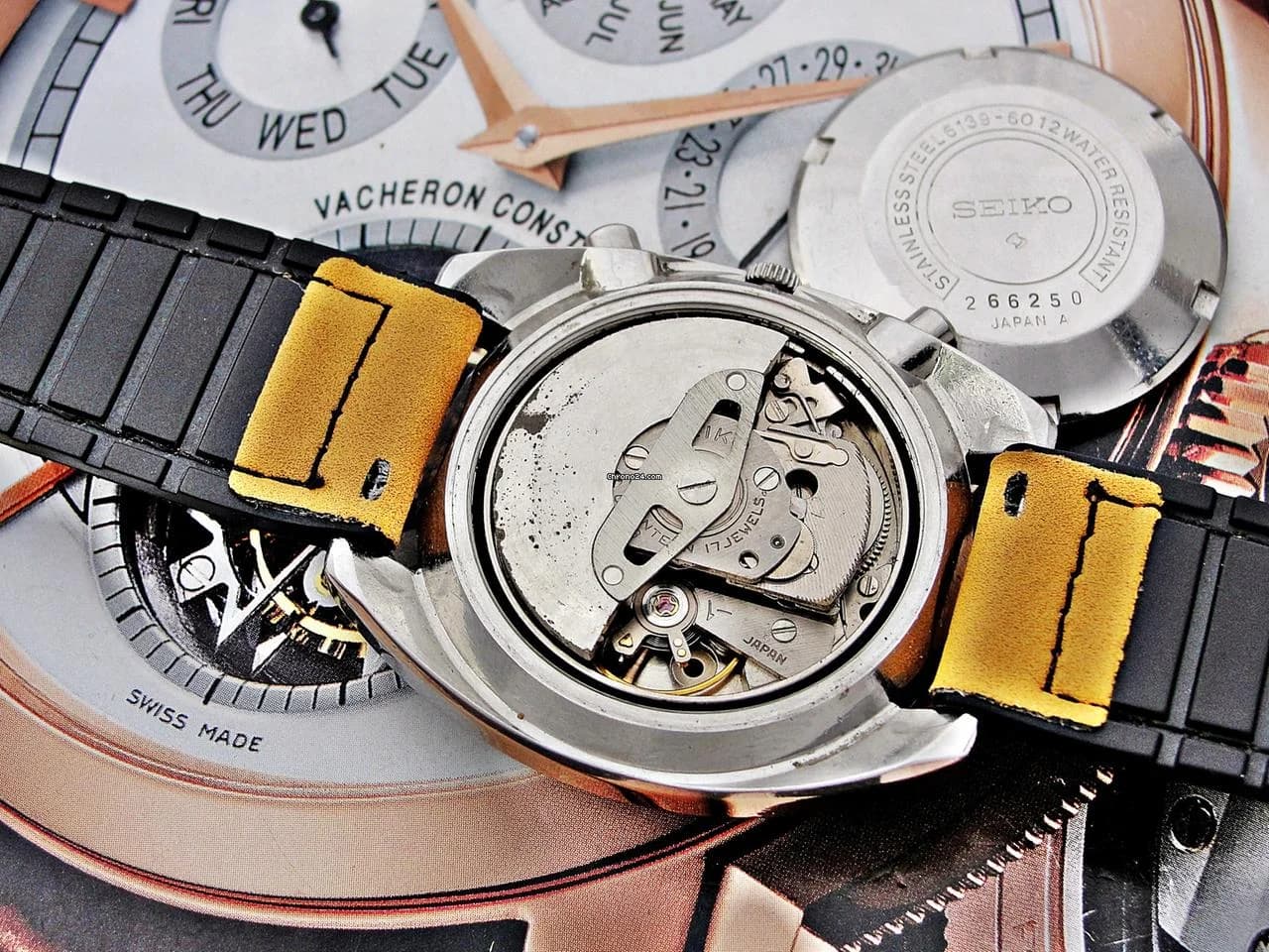 Seiko Chronograph Beautiful Retro Seiko Automatic Chronograph from 1972 - Thumbnail 18