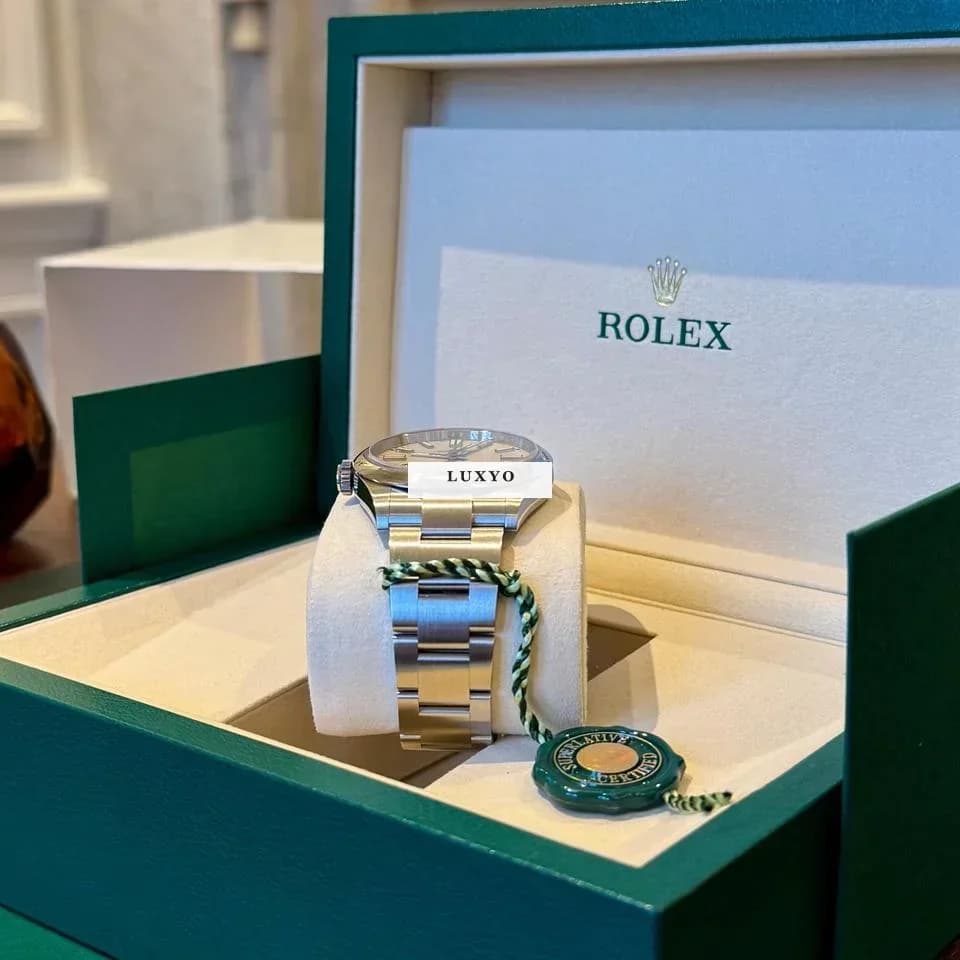 Rolex Oyster Perpetual  Stainless Dial (2025) Oyster BEIGE 41 mm / Ref: 134300 / New and stickers . - Thumbnail 11