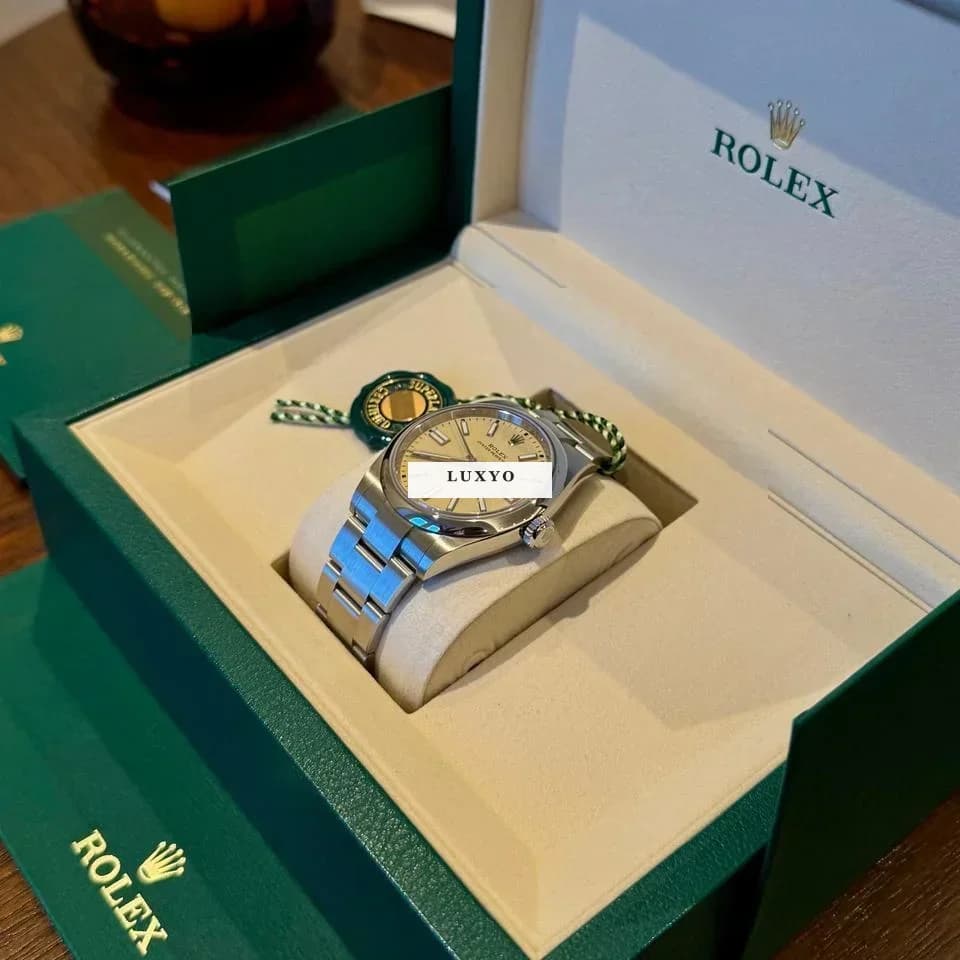 Rolex Oyster Perpetual  Stainless Dial (2025) Oyster BEIGE 41 mm / Ref: 134300 / New and stickers . - Thumbnail 6