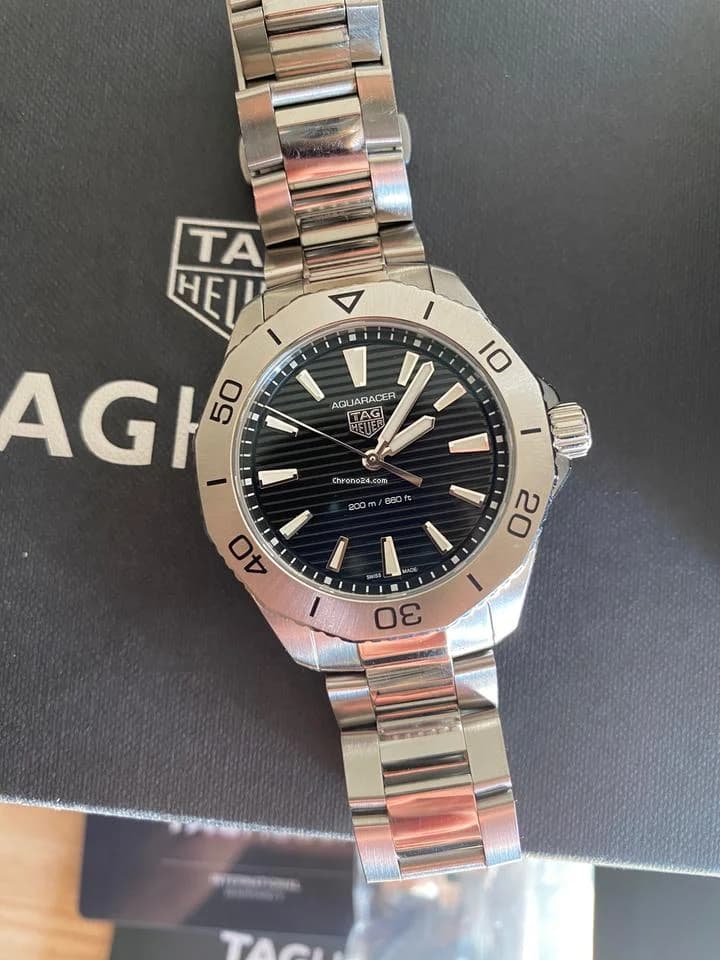 TAG Heuer Aquaracer Professional 200 TAG Heuer aquaracer 40mm Quartz