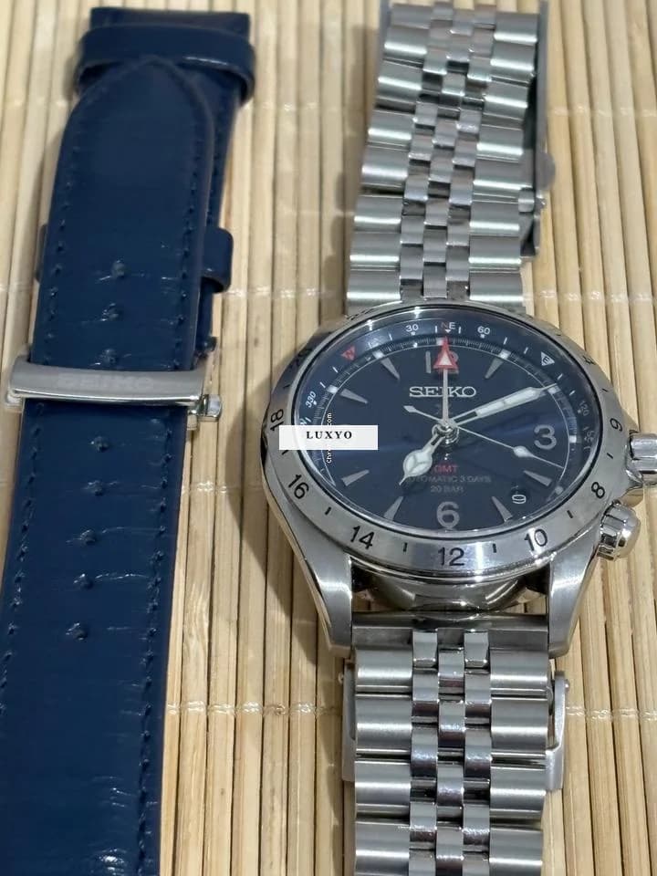 Seiko Prospex Alpinist  Automatic Like new box papers extra S J Louis Bracelet - Thumbnail 4