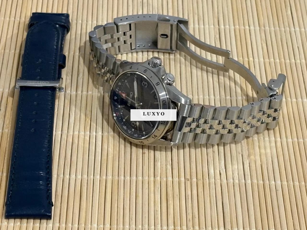 Seiko Prospex Alpinist  Automatic Like new box papers extra S J Louis Bracelet - Thumbnail 6