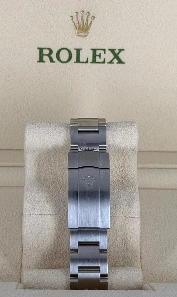 Rolex Oyster Perpetual 41 Blue Full Set 2020 Mint Condition NFT Card - Thumbnail 7