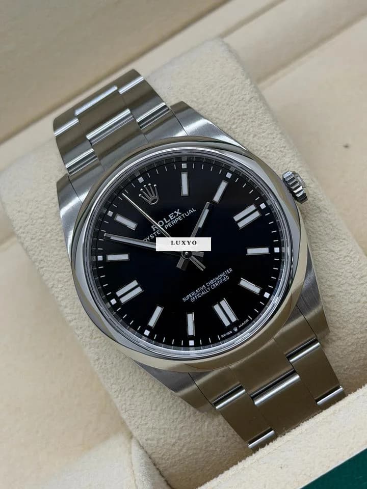 Rolex Oyster Perpetual 41 - Black Dial Ref 124300 - Year 2023 - Thumbnail 3