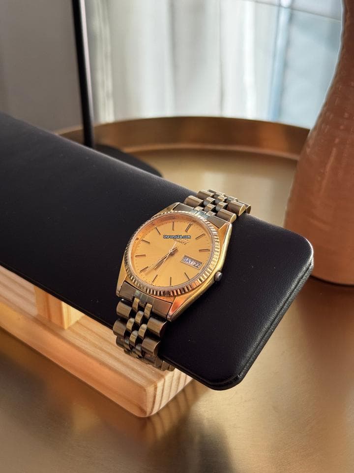 Seiko Day And Date Dress Gold-tone Mens Watch Stainless Seiko Quartz Day-Date Gold